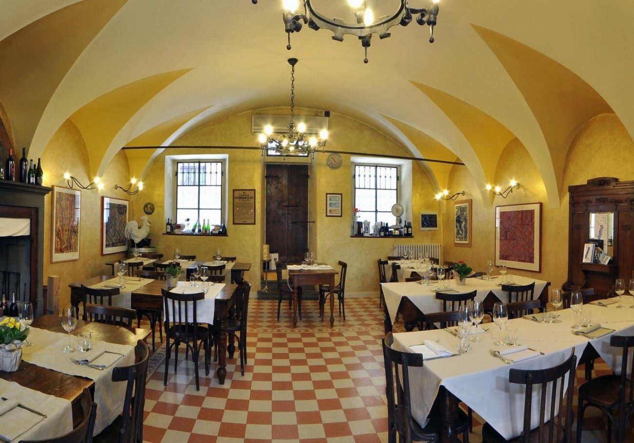 trattoria il gallo interno